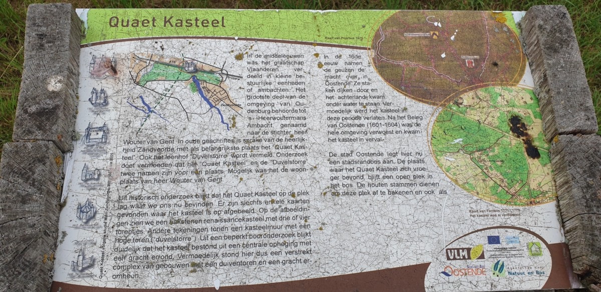 Een infobordje langs de Krekenroute vertelt de geschiedenis van het Quaet Kasteel.